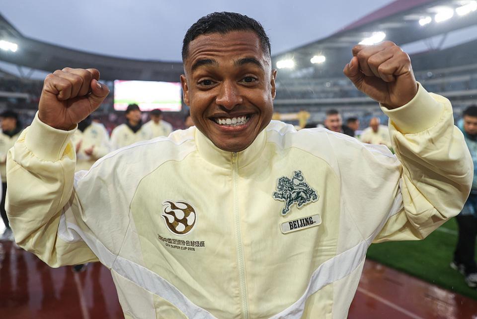 乐鱼官网-离谱？国安29岁外援遭不可明说的伤病 回国做手术感染+现已不能动